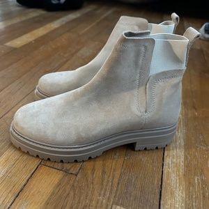 Steve Madden Moira Sand Suede Boots